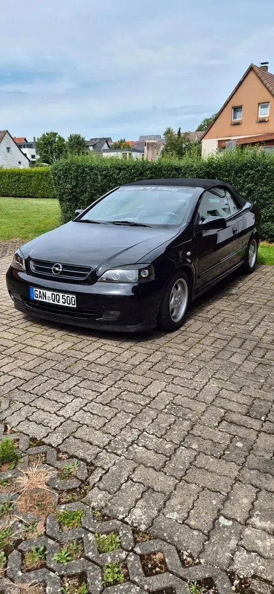 Gebraucht Opel Astra Cabriolet 101 PS (74 kW) 2002 Schwarz Cabrio
