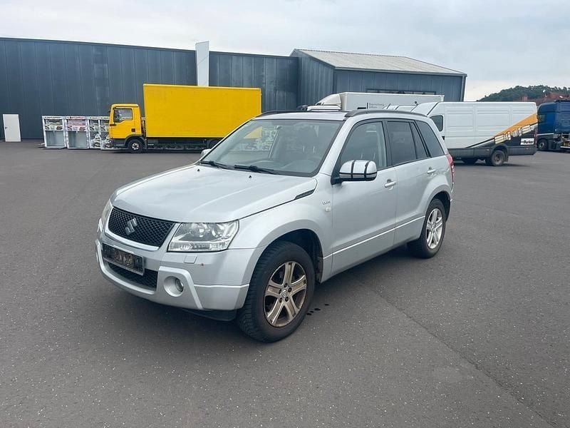 Silber Gebraucht 2007 Suzuki Grand Vitara SUV | 2.450 € (Guter Preis) - Bild 1/4