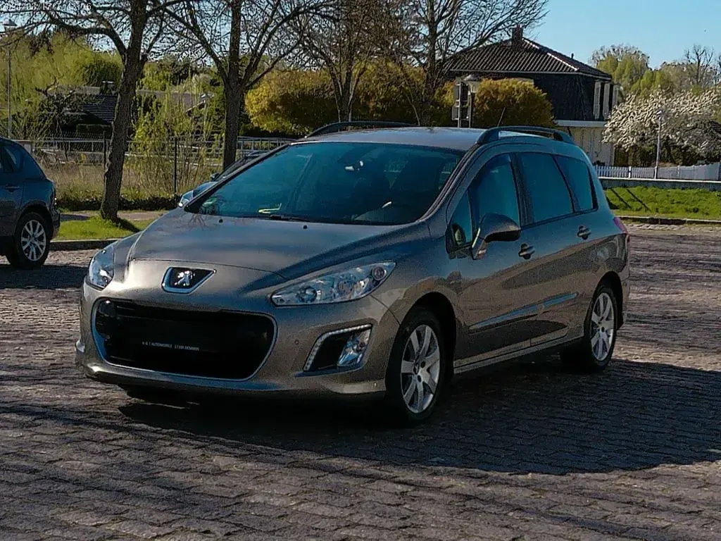Gebraucht Peugeot 308 SW Active 111 PS (81 kW) 2012 Grau Kombi
