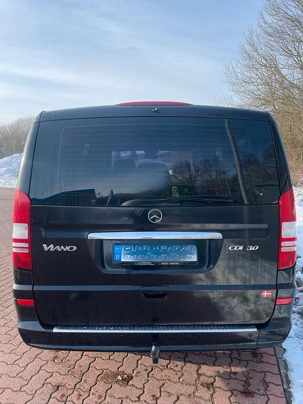 Gebraucht Mercedes Viano 224 PS (164 kW) 2012 Schwarz Van / Kleinbus