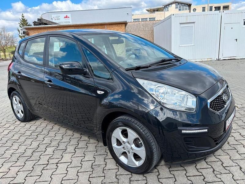 Gebraucht Kia Venga 90 PS (66 kW) 2015 Schwarz Kleinwagen