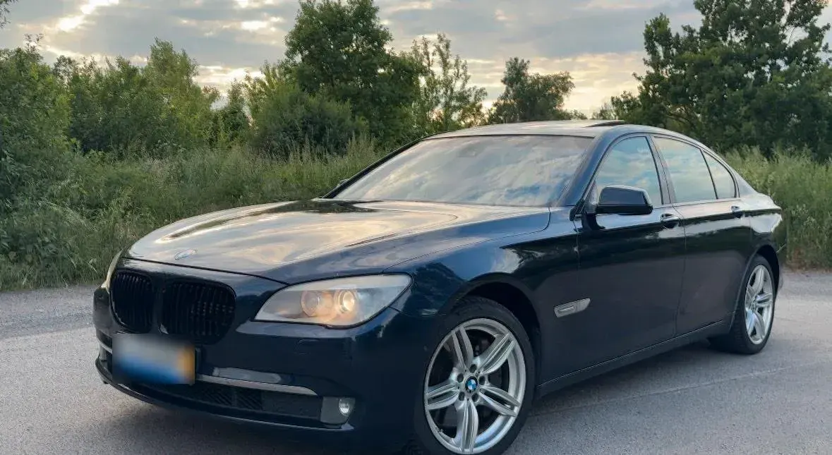 Gebraucht BMW 750 Shadowline 408 PS (300 kW) 2009 Blau Limousine