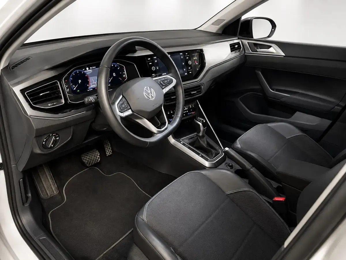 Gebraucht VW Taigo 116 PS (85 kW) 2024 Silber SUV