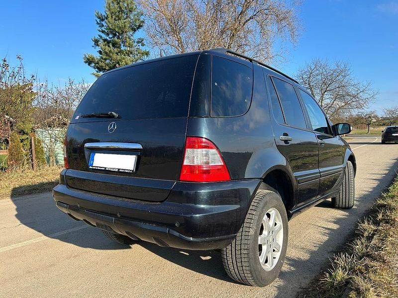 Gebraucht Mercedes ML320 218 PS (160 kW) 2002 Schwarz SUV