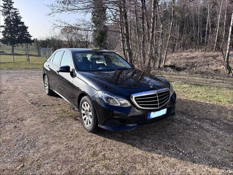 Gebraucht Mercedes E250 204 PS (150 kW) 2014 Schwarz Limousine