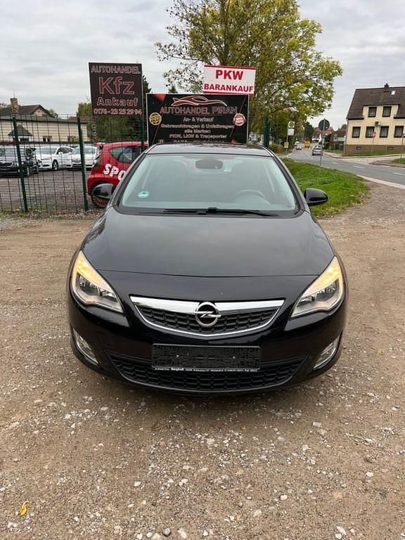 Schwarz Gebraucht 2010 Opel Astra Edition Limousine | 3.599 € (Guter Preis) - Bild 1/4
