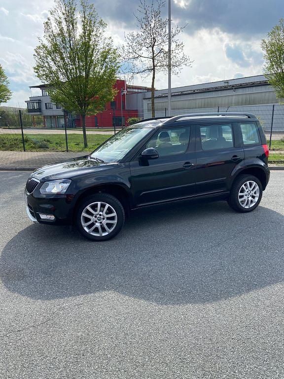 Gebraucht Skoda Yeti Ambition 150 PS (110 kW) 2015 Schwarz SUV