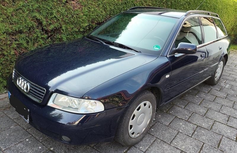 Blau Gebraucht 2000 Audi A4 Kombi | 400 € (Superpreis) - Bild 1/4