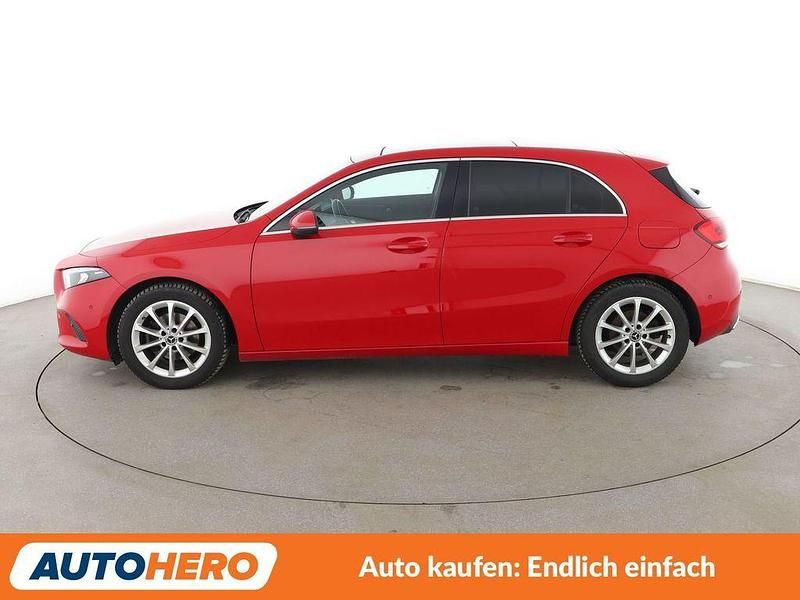 Gebraucht Mercedes A180 Progressive 116 PS (85 kW) 2019 Rot Limousine