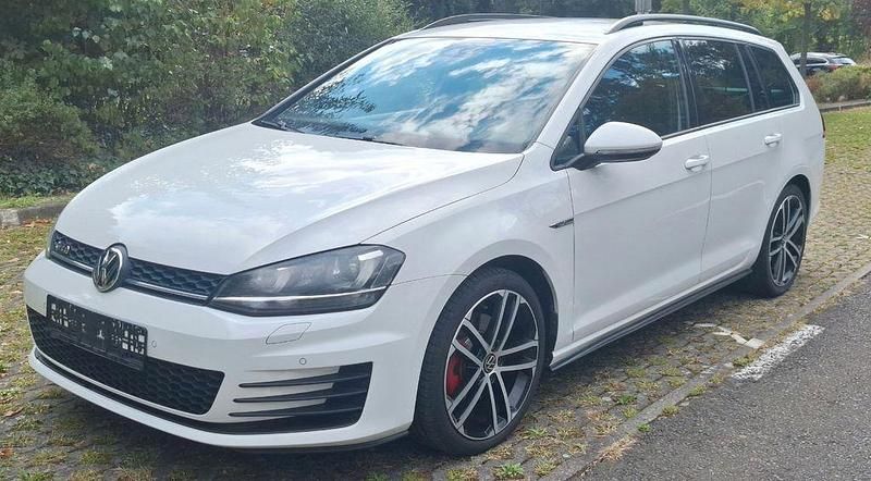 Weiß Gebraucht 2016 VW Golf VII GTD Kombi | 14.950 € (Fairer Preis) - Bild 1/4