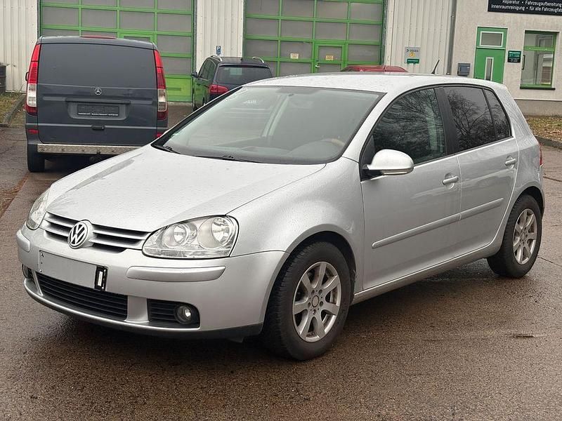 Silber Gebraucht 2005 VW Golf Comfortline Limousine | 1.999 € (Guter Preis) - Bild 1/4