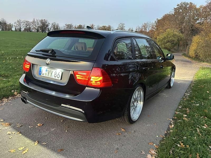 Gebraucht BMW 330 Sport Line 272 PS (200 kW) 2012 Kombi
