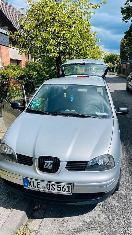 Grau Gebraucht 2003 Seat Arosa Stella Kleinwagen | 649 € (Guter Preis) - Bild 1/4