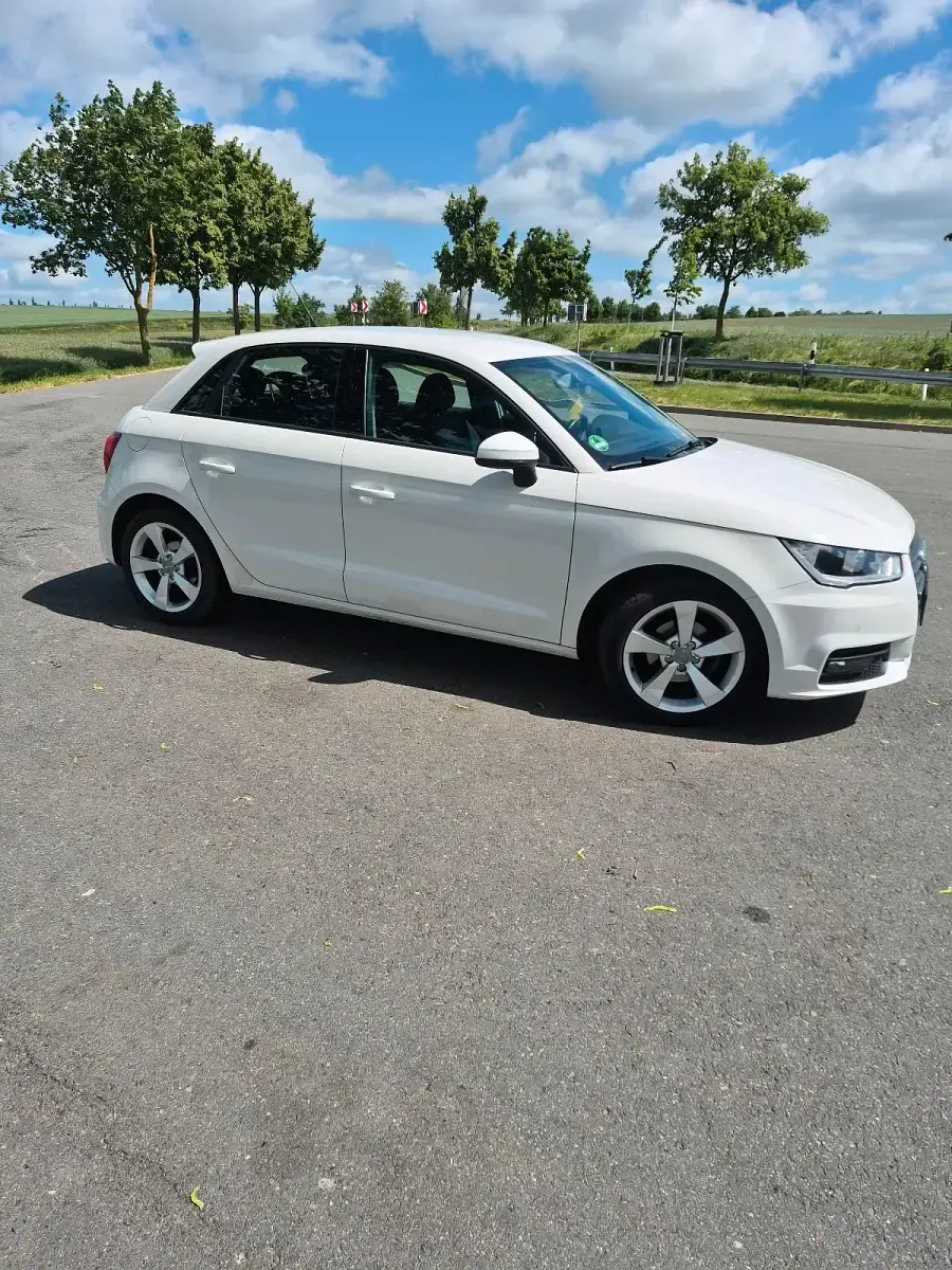 Gebraucht Audi A1 Sportback 82 PS (60 kW) 2018 Weiß Kleinwagen
