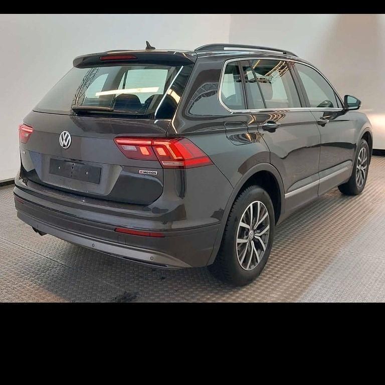 Gebraucht VW Tiguan 150 PS (110 kW) 2018 Grau SUV