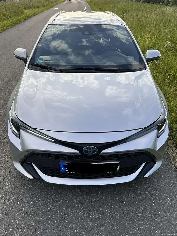 Gebraucht Toyota Corolla Hybrid Team 98 PS (72 kW) 2021 Grau Kombi