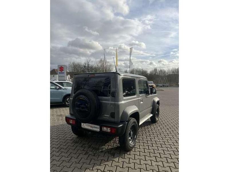 Gebraucht Suzuki Jimny Comfort 102 PS (75 kW) 2021 Grau SUV