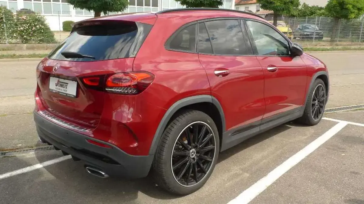 Gebraucht Mercedes GLA250 AMG 224 PS (164 kW) 2020 Rot SUV