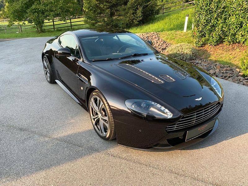 Gebraucht Aston Martin V12 Vantage 517 PS (380 kW) 2011 Schwarz