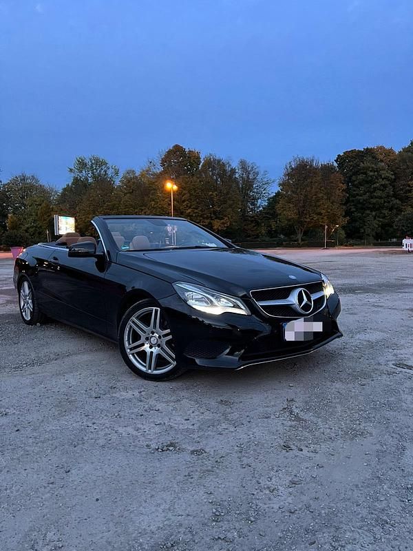 Gebraucht Mercedes E220 170 PS (125 kW) 2015 Schwarz Cabrio