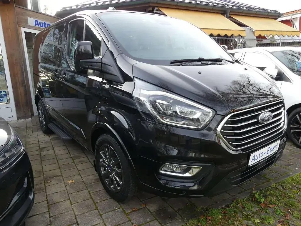 Gebraucht Ford Tourneo Titanium X 185 PS (136 kW) 2021 Obsidian black Van / Kleinbus