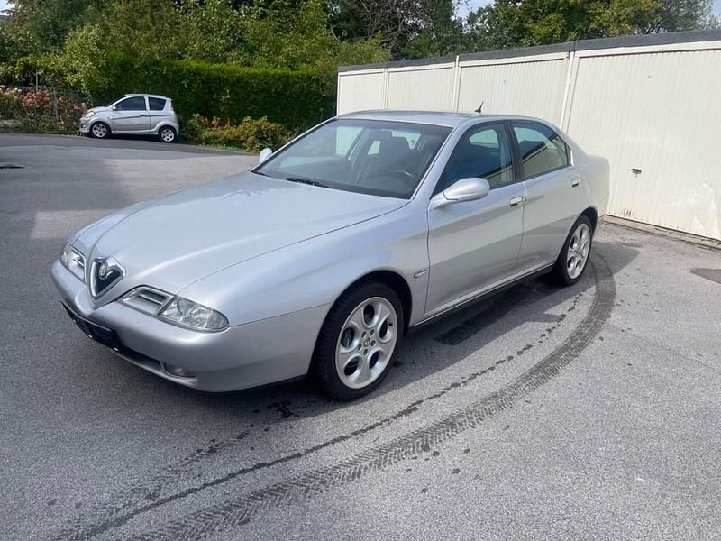 Gebraucht Alfa Romeo 166 Distinctive 188 PS (138 kW) 2001 Silber Limousine