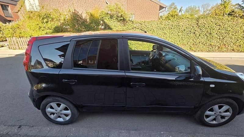 Second-hand Nissan Note 110 CP (80 kW) 2006 Negru Hatchback