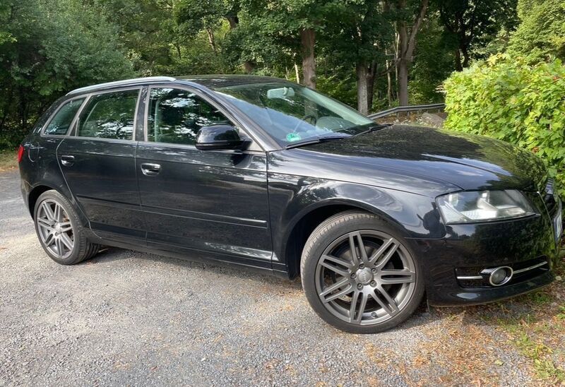 Gebraucht Audi A3 Sportback 125 PS (91 kW) 2011 Schwarz Kleinwagen