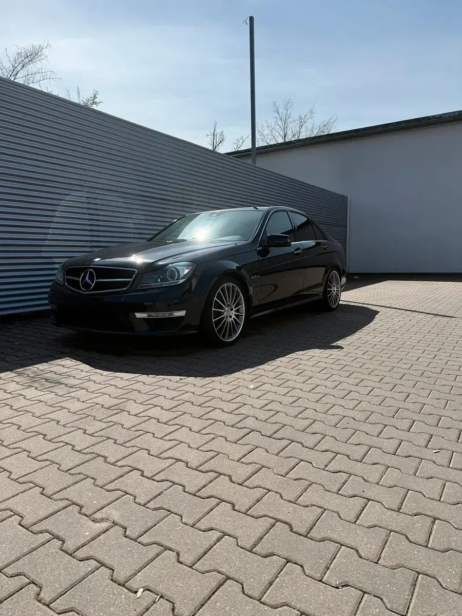 Gebraucht Mercedes C63 AMG AMG 487 PS (358 kW) 2011 Schwarz Limousine