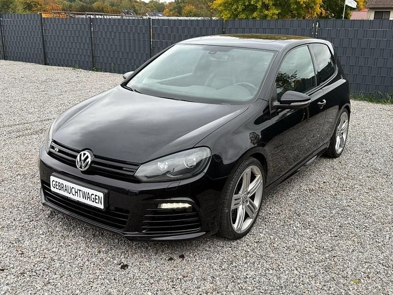Schwarz Gebraucht 2010 VW Golf VI R Limousine | 13.999 € - Bild 1/4