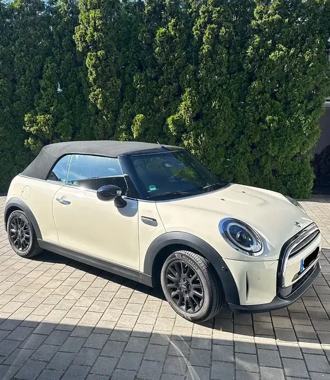 Gebraucht Mini Cooper Classic 136 PS (100 kW) 2022 Weiß Kleinwagen