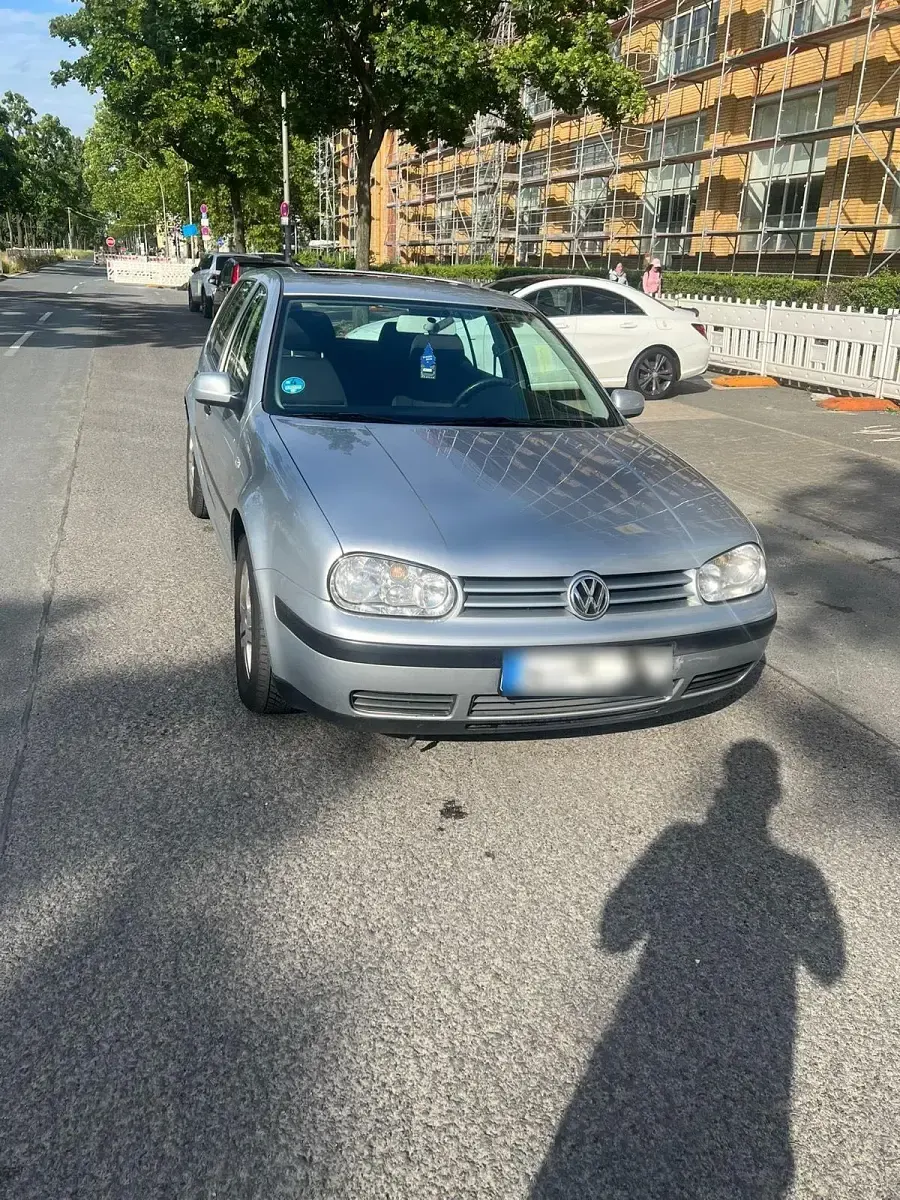 Gebraucht VW Golf IV 102 PS (75 kW) 2001 Silber Limousine