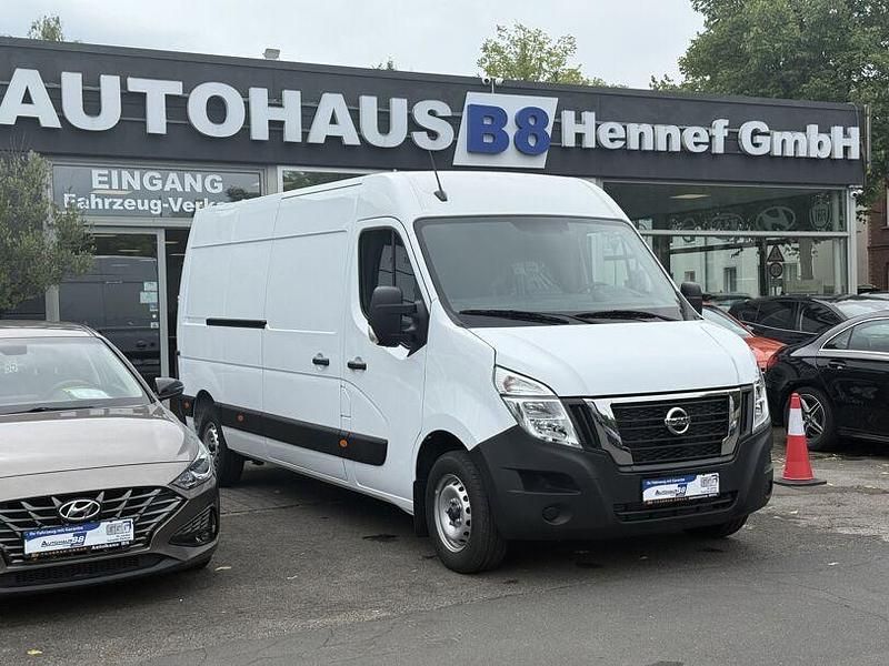 Weiß Gebraucht 2024 Nissan Interstar Van | 27.900 € (Superpreis) - Bild 1/4
