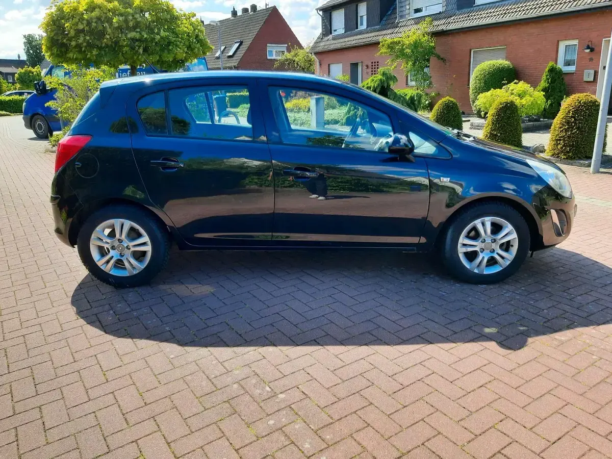 Gebraucht Opel Corsa 86 PS (63 kW) 2013 Schwarz Kleinwagen