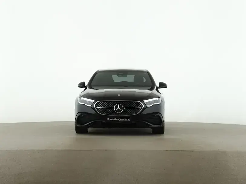 Gebraucht Mercedes E200 AMG 204 PS (150 kW) 2024 Schwarz Limousine