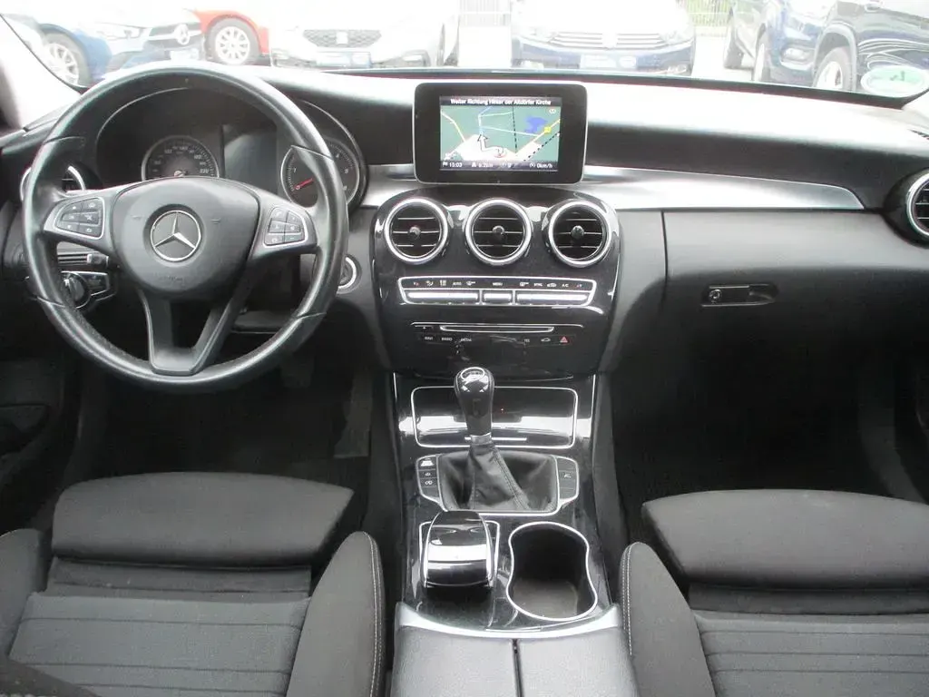 Second-hand Mercedes C220 170 CP (125 kW) 2016 Negru Berlinǎ