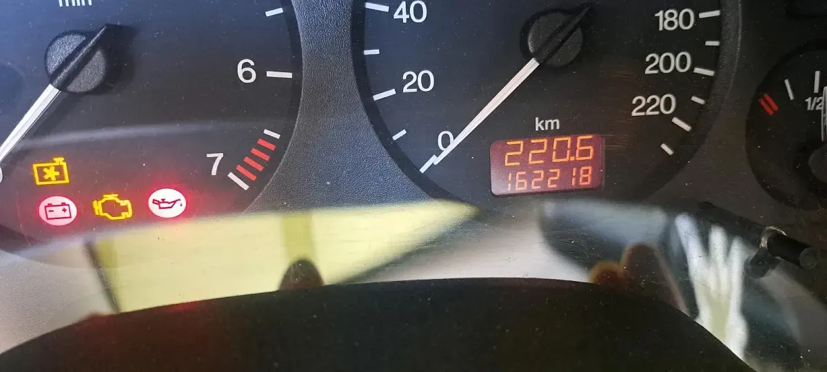 Usata Opel Astra 101 CV (74 kW) 2000 Argento Station wagon