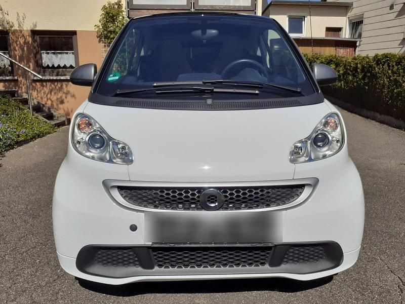 Weiß Gebraucht 2014 Smart ForTwo Coupé Passion Kleinwagen | 6.900 € (Fairer Preis) - Bild 1/4