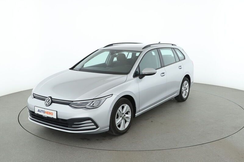 Silber Gebraucht 2021 VW Golf VIII Life Kombi | 18.390 € (Fairer Preis) - Bild 1/4