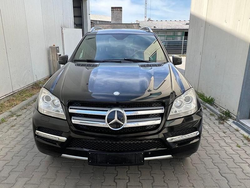 Gebraucht Mercedes GL450 306 PS (225 kW) 2011 Schwarz SUV