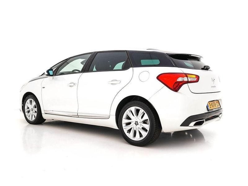 Gebraucht Citroën DS5 Business Class 163 PS (119 kW) 2013 Weiß Kleinwagen
