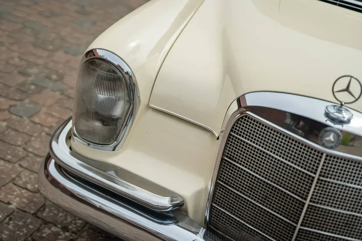 Gebraucht Mercedes 220 SE 120 PS (88 kW) 1965 Weiß Limousine