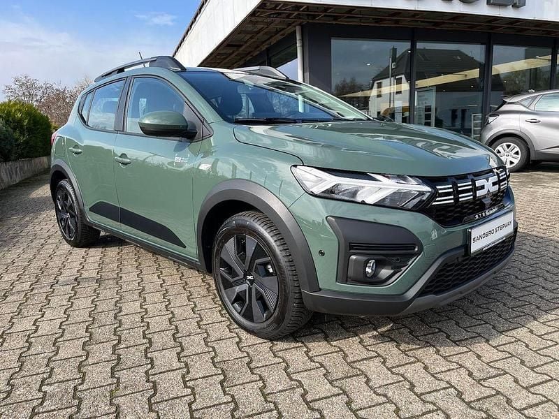 Gebraucht Dacia Sandero Expression 91 PS (66 kW) 2025 Grün SUV