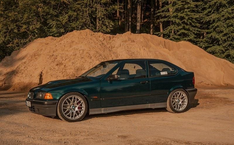 Grün Gebraucht 1996 BMW M3 Basis Kleinwagen | 39.900 € (Fairer Preis) - Bild 1/4