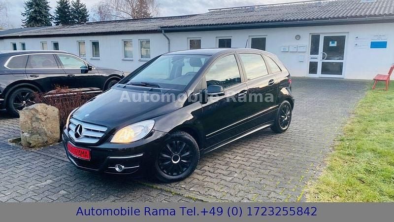 Schwarz Gebraucht 2009 Mercedes B180 Van / Kleinbus | 3.900 € (Guter Preis) - Bild 1/4