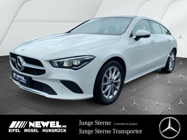 Polarweiß Gebraucht 2021 Mercedes CLA180 Shooting Brake Progressive Kombi | 31.888 € - Bild 1/4