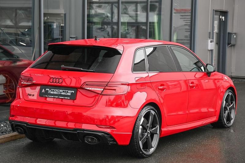 Gebraucht Audi RS3 Ambiente 400 PS (294 kW) 2019 Rot Limousine
