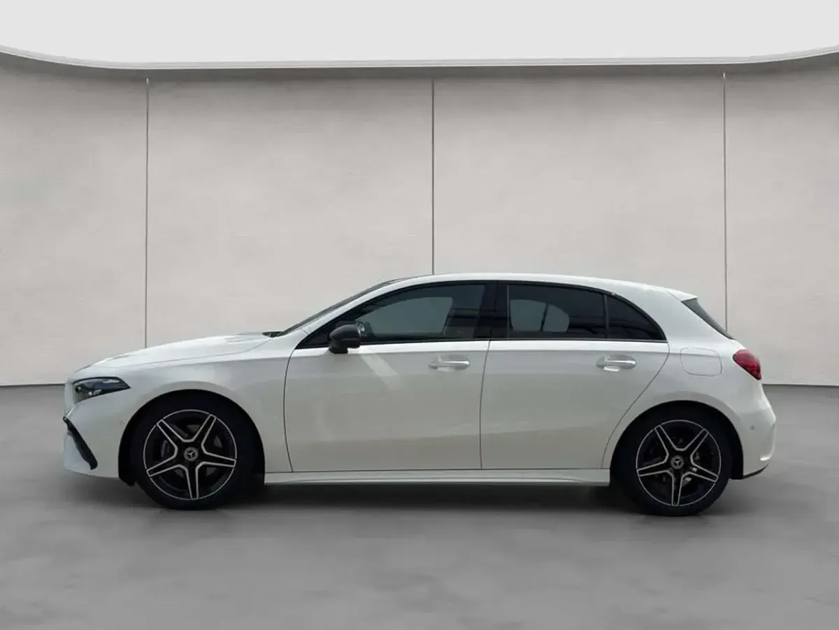 Gebraucht Mercedes A200 AMG 150 PS (110 kW) 2025 Polarweiß Limousine