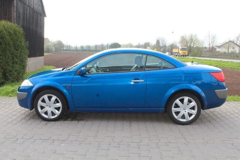 Blau Gebraucht 2006 Renault Mégane Cabriolet Privilege Cabrio | 1.500 € - Bild 1/4