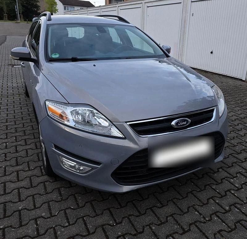 Grau Gebraucht 2011 Ford Mondeo Kombi | 5.900 € (Fairer Preis) - Bild 1/4